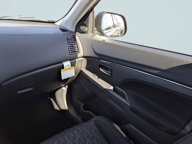 2026 Labrador Black Pearl Mitsubishi Outlander Sport 2.0 LE 4X4 SUV