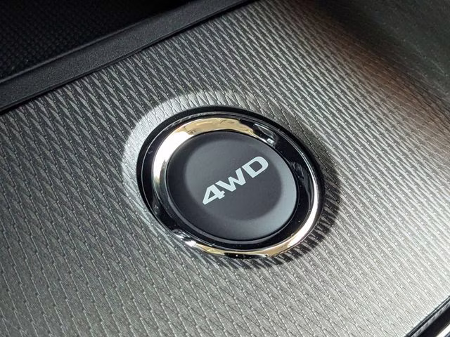 2026 Labrador Black Pearl Mitsubishi Outlander Sport 2.0 LE 4X4 SUV