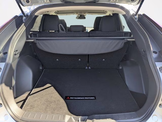 2026 Alloy Silver Metallic Mitsubishi Eclipse Cross LE 4X4 SUV