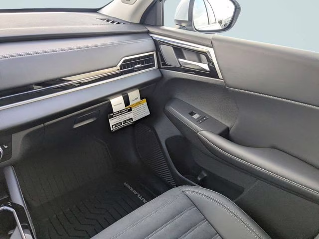 2026 White Diamond Mitsubishi Outlander SE FWD SUV