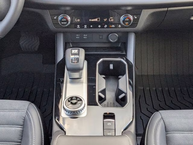 2026 White Diamond Mitsubishi Outlander SE FWD SUV