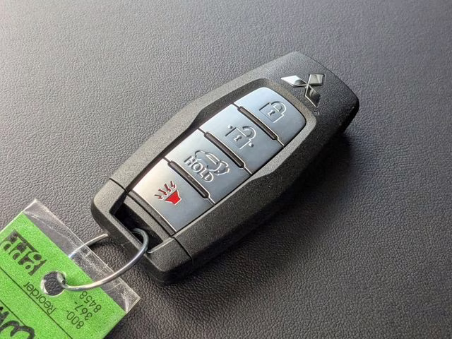 2026 White Diamond Mitsubishi Outlander SE FWD SUV