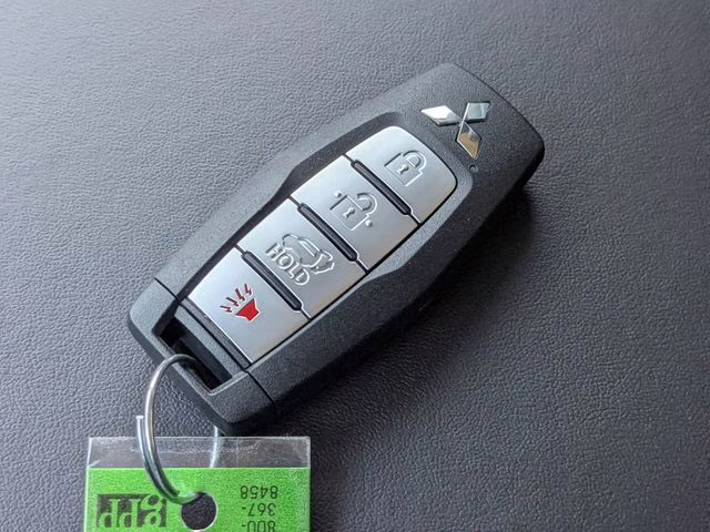 2026 Graphite Gray Mitsubishi Outlander SE FWD SUV