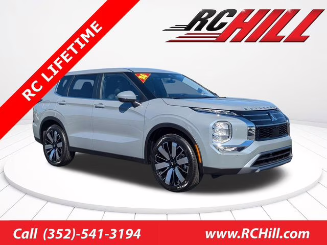 2026 Moonstone Gray Metallic Mitsubishi Outlander SE FWD SUV