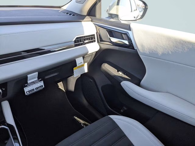 2026 Moonstone Gray Metallic Mitsubishi Outlander SE FWD SUV