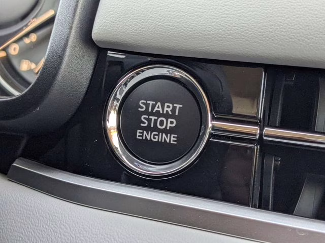 2026 Moonstone Gray Metallic Mitsubishi Outlander SE FWD SUV