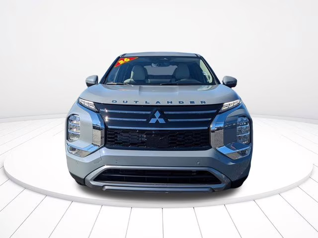 2026 Moonstone Gray Metallic Mitsubishi Outlander SE FWD SUV