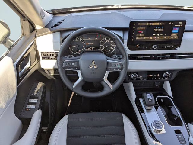 2026 Black Diamond Mitsubishi Outlander SE FWD SUV