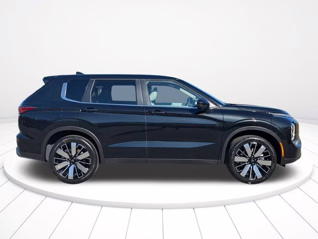 2026 Black Diamond Mitsubishi Outlander SE FWD SUV