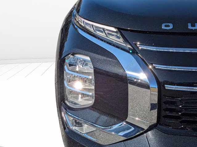 2026 Black Diamond Mitsubishi Outlander SE FWD SUV