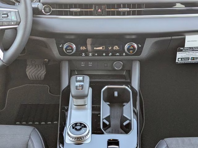 2026 Moonstone Gray Metallic Mitsubishi Outlander SE FWD SUV