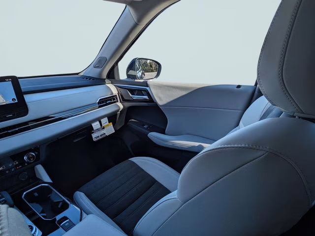 2026 Cosmic Blue Metallic Mitsubishi Outlander SE FWD SUV