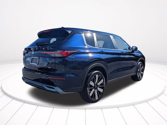 2026 Cosmic Blue Metallic Mitsubishi Outlander SE FWD SUV