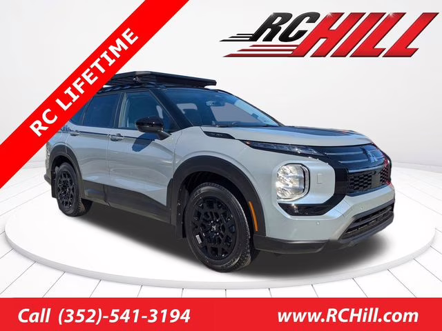 2026 Moonstone Gray/Black Roof Mitsubishi Outlander Trail Edition AWD SUV