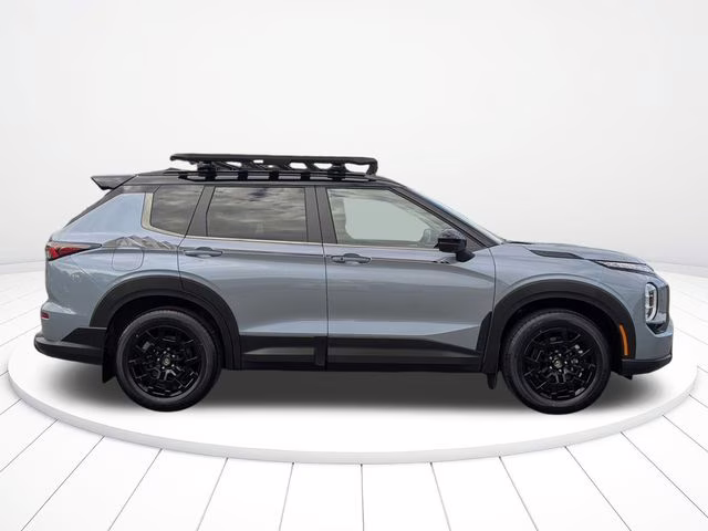 2026 Moonstone Gray/Black Roof Mitsubishi Outlander Trail Edition AWD SUV
