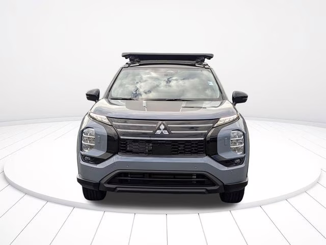2026 Moonstone Gray/Black Roof Mitsubishi Outlander Trail Edition AWD SUV