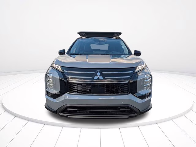 2026 Moonstone Gray/Black Roof Mitsubishi Outlander Trail Edition AWD SUV