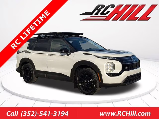 2026 White Diamond/Black Roof Mitsubishi Outlander Trail Edition AWD SUV