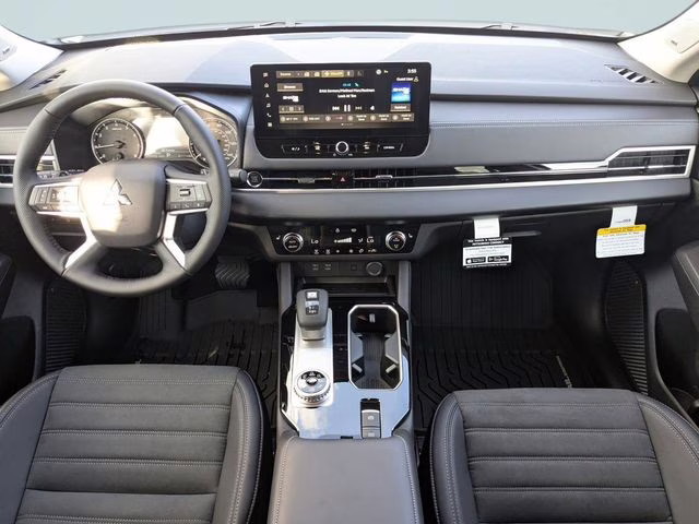 2026 White Diamond/Black Roof Mitsubishi Outlander Trail Edition AWD SUV