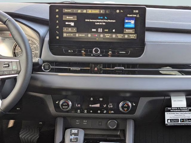 2026 White Diamond/Black Roof Mitsubishi Outlander Trail Edition AWD SUV