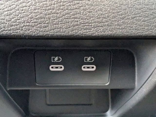 2026 White Diamond/Black Roof Mitsubishi Outlander Trail Edition AWD SUV