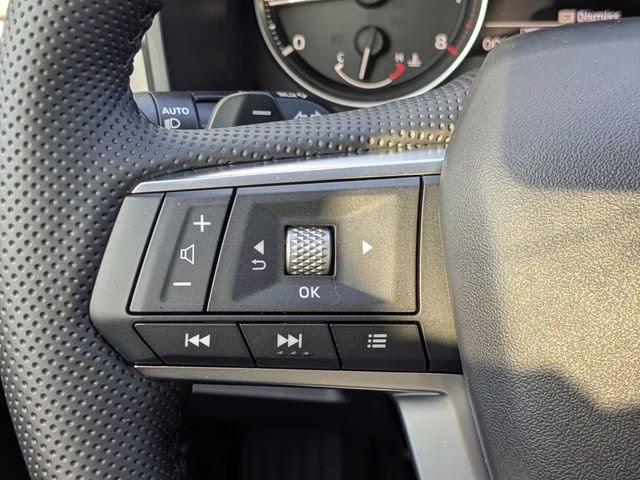 2026 White Diamond/Black Roof Mitsubishi Outlander Trail Edition AWD SUV