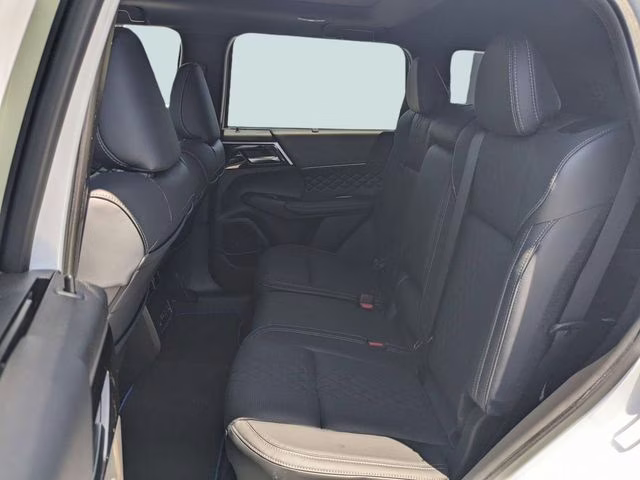 2025 White Diamond Mitsubishi Outlander PHEV SEL Black Edition AWD SUV