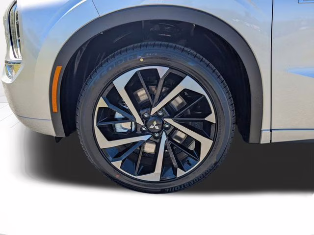 2025 Alloy Silver Metallic Mitsubishi Outlander PHEV SEL AWD SUV