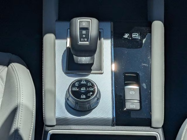 2025 Alloy Silver Metallic Mitsubishi Outlander PHEV SEL AWD SUV