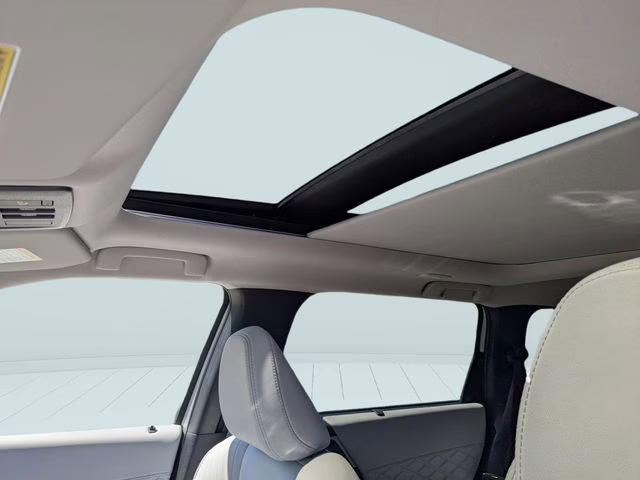 2025 Alloy Silver Metallic Mitsubishi Outlander PHEV SEL AWD SUV