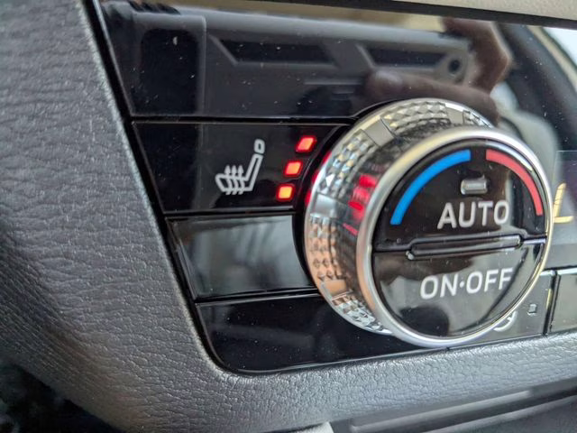 2025 Alloy Silver Metallic Mitsubishi Outlander PHEV SEL AWD SUV