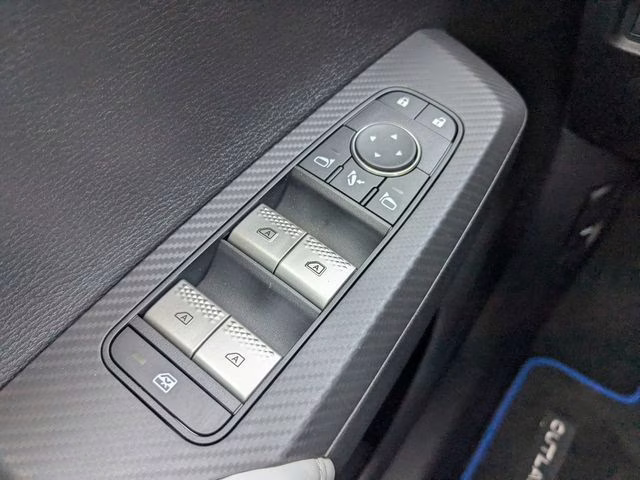 2025 Alloy Silver Metallic Mitsubishi Outlander PHEV SEL AWD SUV