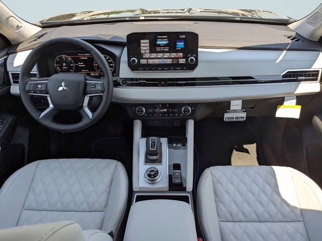 2025 Blck Diamond/Alloy Silver Mitsubishi Outlander PHEV SEL Platinum Edition AWD SUV