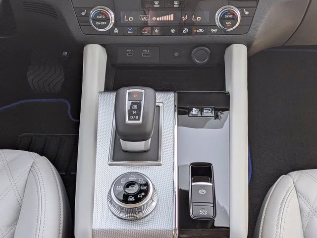 2025 Blck Diamond/Alloy Silver Mitsubishi Outlander PHEV SEL Platinum Edition AWD SUV