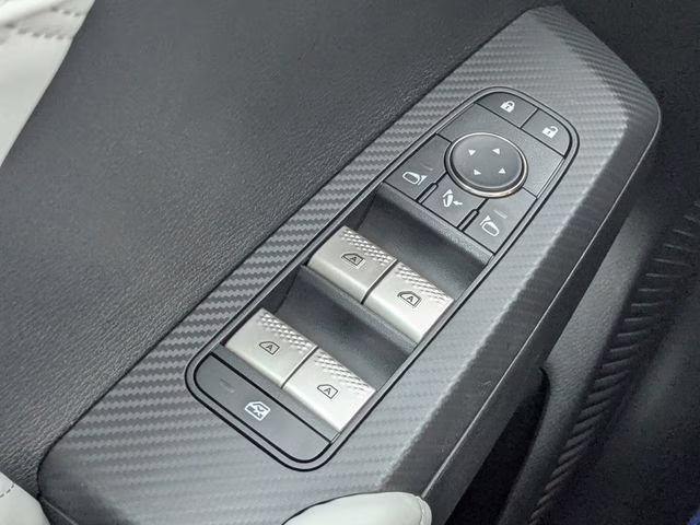 2025 Blck Diamond/Alloy Silver Mitsubishi Outlander PHEV SEL Platinum Edition AWD SUV