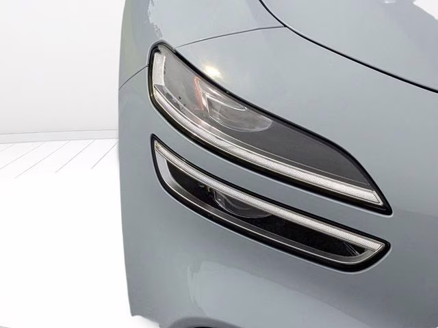 2022 Siberian Ice Genesis G70 2.0T RWD Sedan