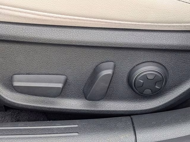 2022 Siberian Ice Genesis G70 2.0T RWD Sedan