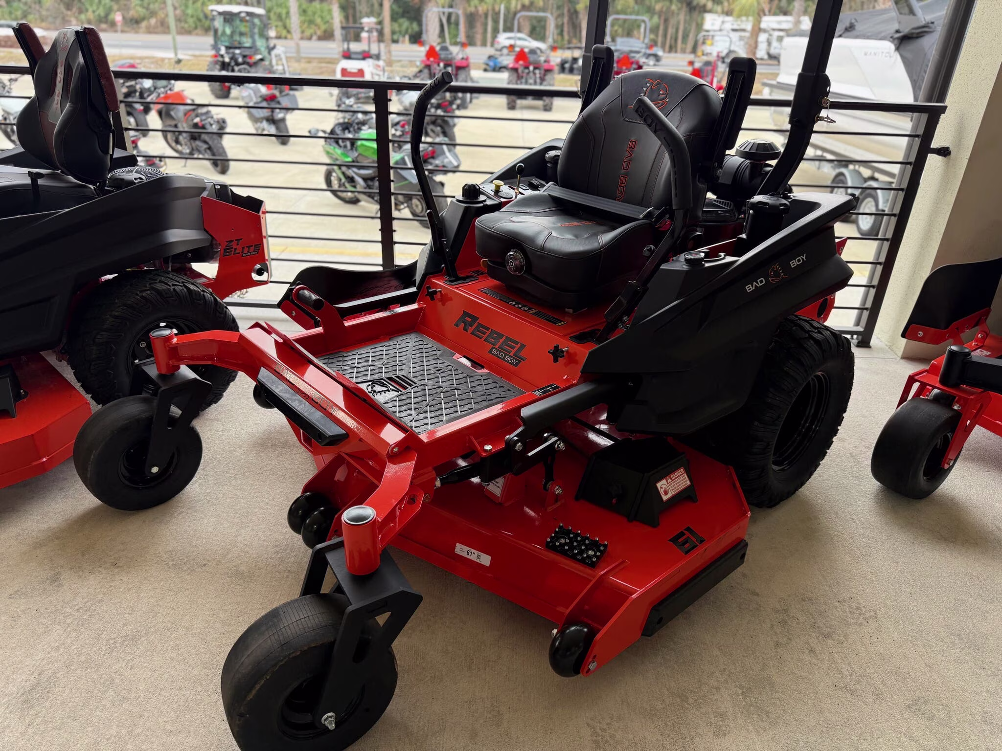2026 Bad Boy Mowers Outlaw Rebel 61 Lawn Mower