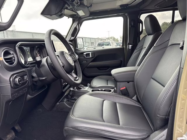 2026 41 Jeep Gladiator Sahara 4X4 Truck