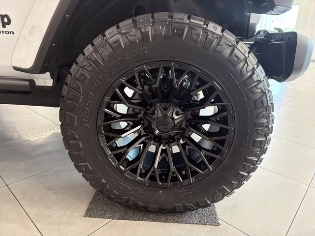 2026 Bright White Clearcoat Jeep Gladiator Sport S 4X4 Truck