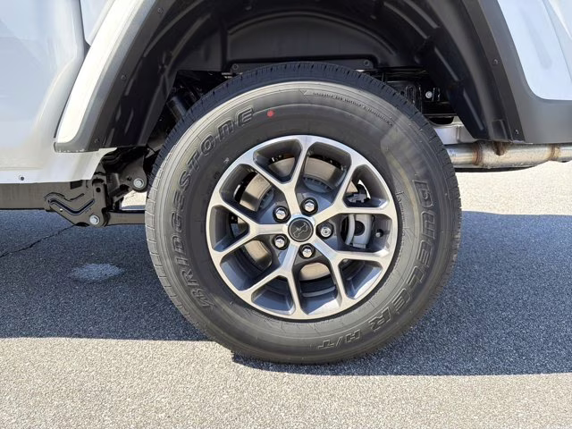 2026 Bright White Clearcoat Jeep Gladiator Sport S 4X4 Truck