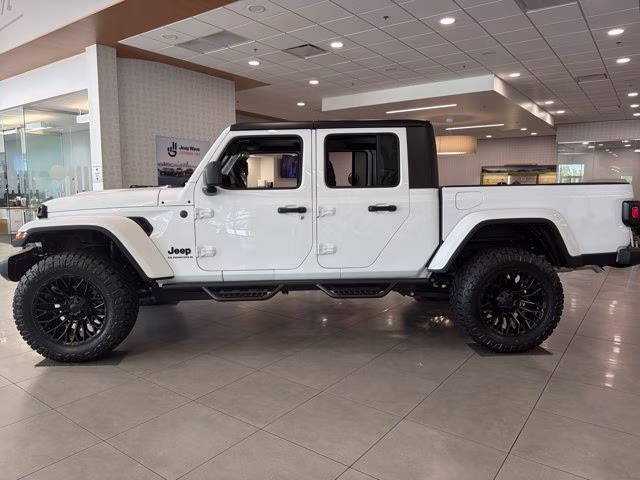 2026 Bright White Clearcoat Jeep Gladiator Sport S 4X4 Truck
