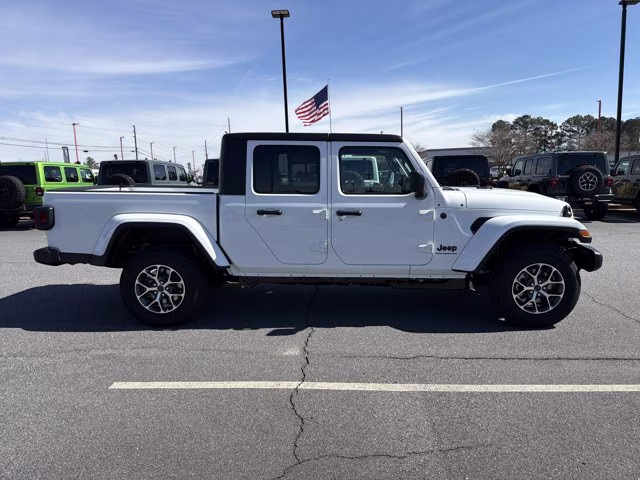 2026 Bright White Clearcoat Jeep Gladiator Sport S 4X4 Truck