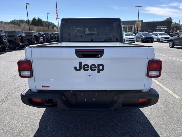 2026 Bright White Clearcoat Jeep Gladiator Sport S 4X4 Truck