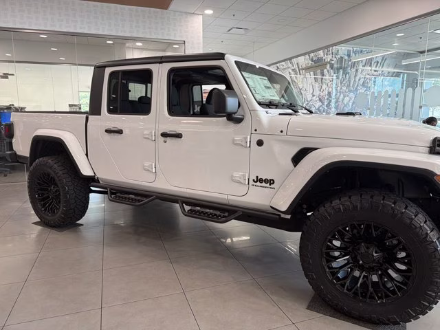 2026 Bright White Clearcoat Jeep Gladiator Sport S 4X4 Truck