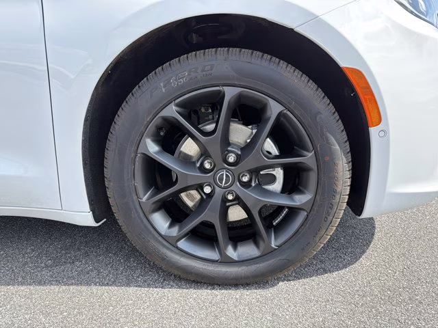 2026 Bright White Clearcoat Chrysler Pacifica Select FWD Van