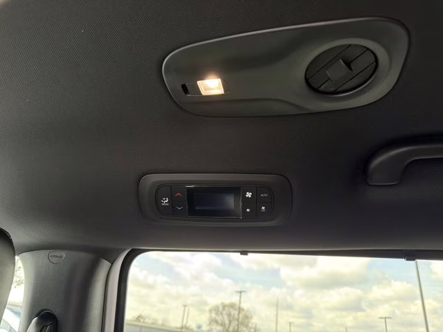 2026 Bright White Clearcoat Chrysler Pacifica Select FWD Van