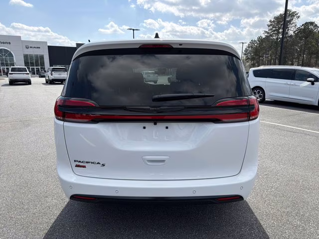 2026 Bright White Clearcoat Chrysler Pacifica Select FWD Van