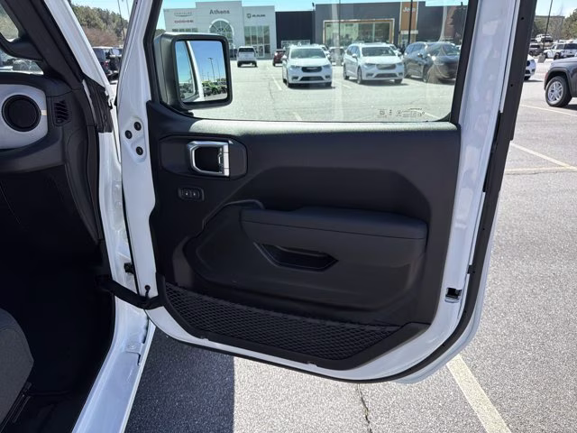 2026 Bright White Clearcoat Jeep Gladiator Sport S 4X4 Truck