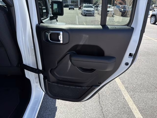 2026 Bright White Clearcoat Jeep Gladiator Sport S 4X4 Truck